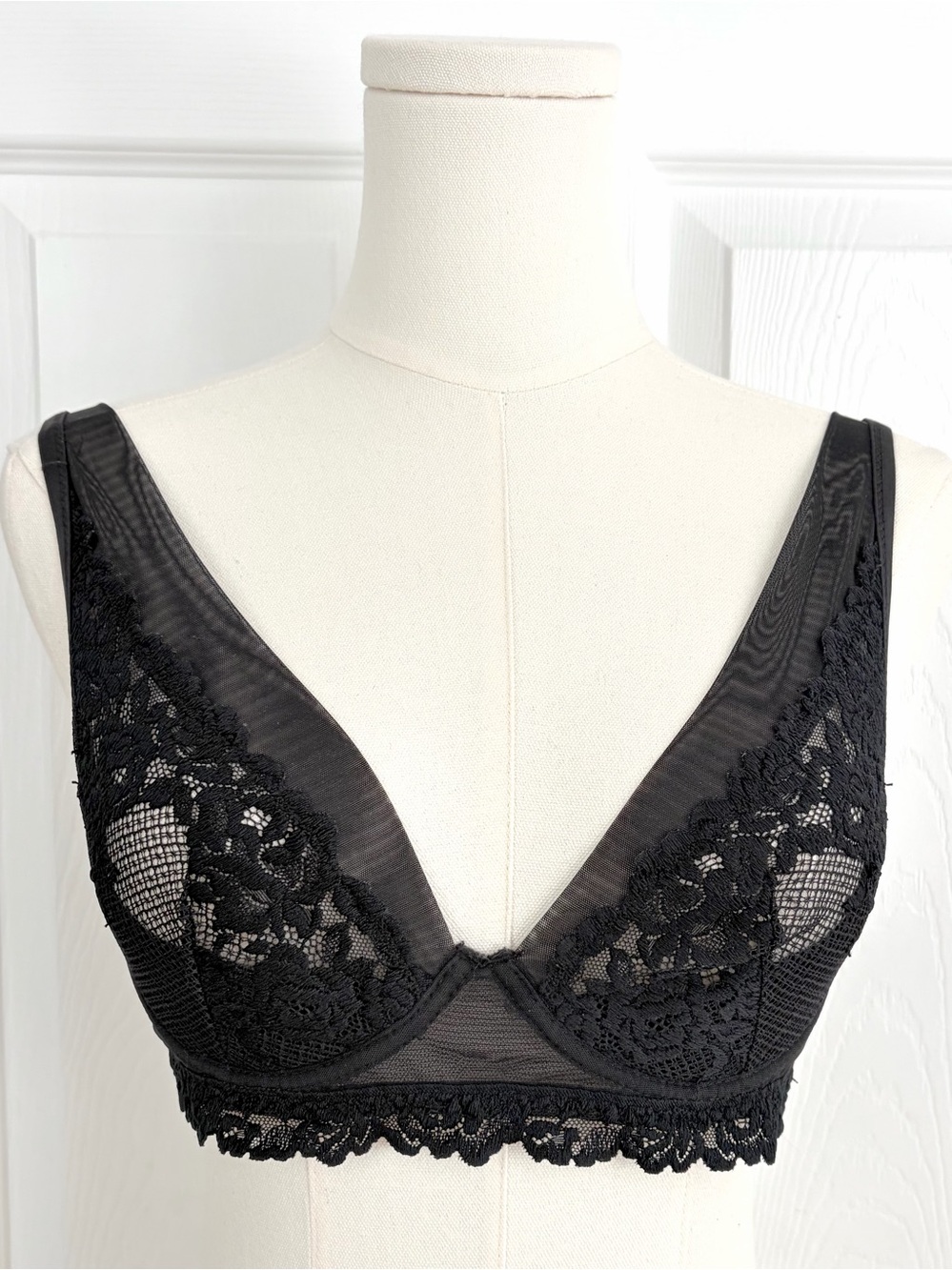 Black Lace Bra Size 34B